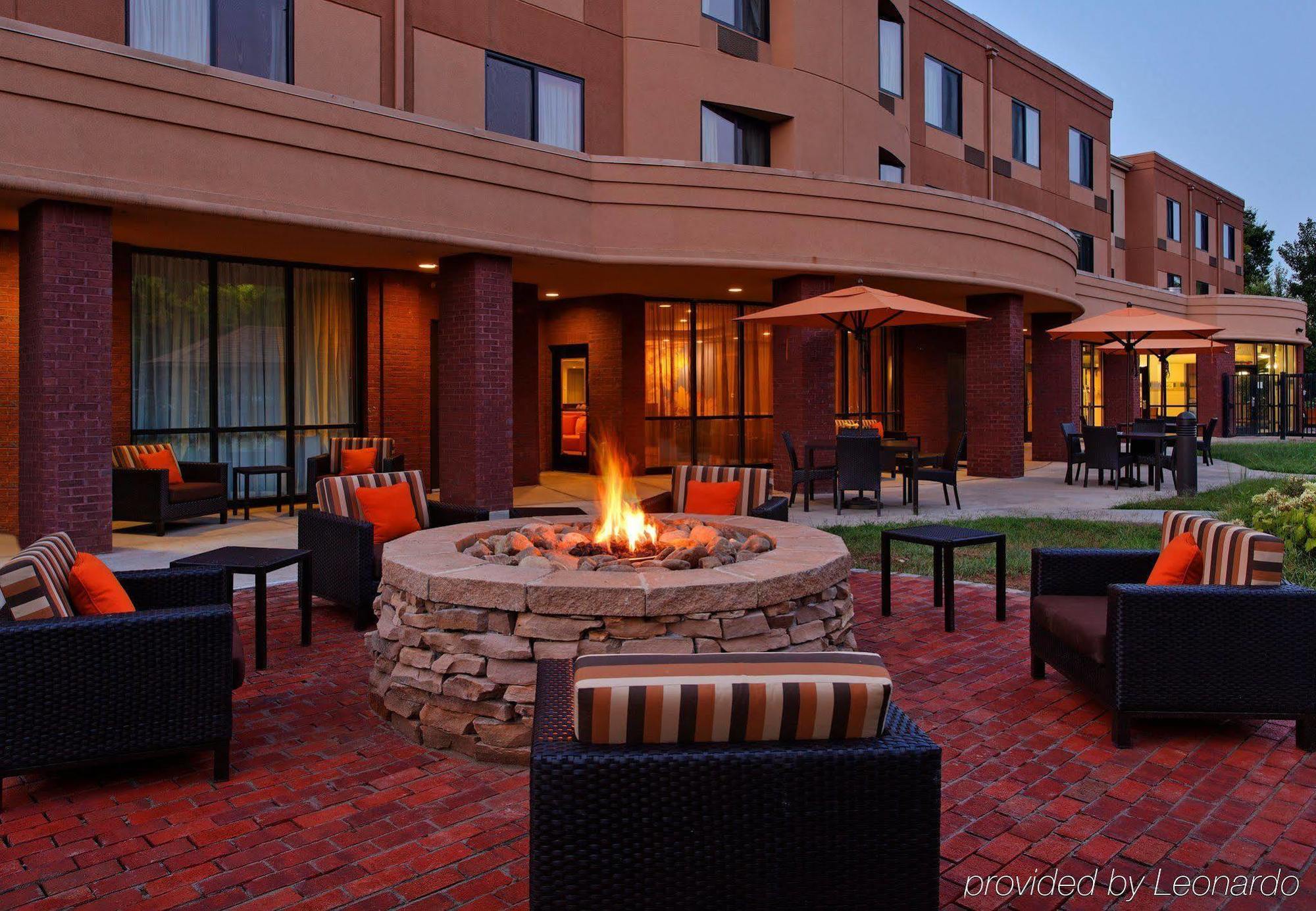 Courtyard By Marriott Knoxville Airport Alcoa Exterior photo